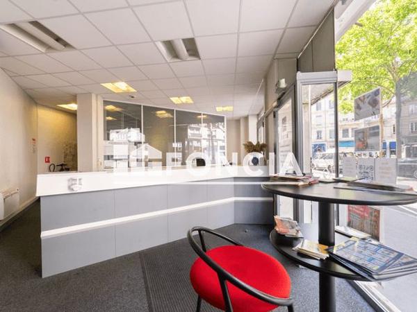 À vendre Local commercial 70 m² - Lyon 69007