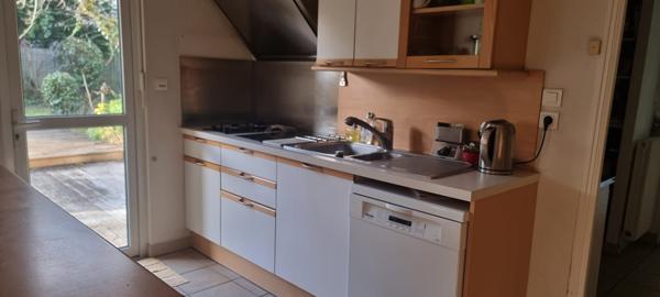 À vendre - Maison contemporaine, 6 pièces située à Tours (37100)