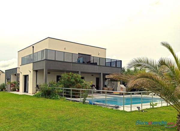 MAISON CONTEMPORAINE DE GRAND STANDING