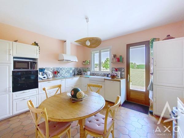 A BRIARE Rare sur le marché Bâtisse familliale 5 Chambres sur 4800m² avec hangars