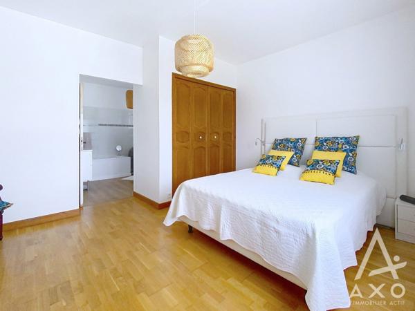 A BRIARE Rare sur le marché Bâtisse familliale 5 Chambres sur 4800m² avec hangars