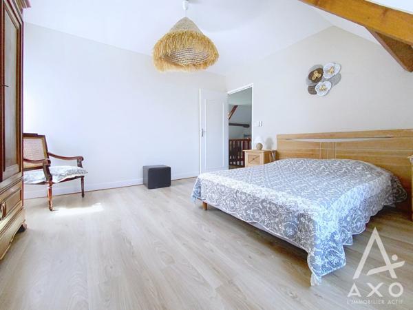 A BRIARE Rare sur le marché Bâtisse familliale 5 Chambres sur 4800m² avec hangars