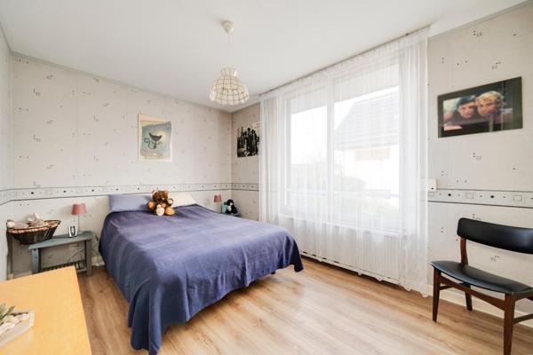 Jolie Maison individuelle, 3 chambres avec sous-sol et garage