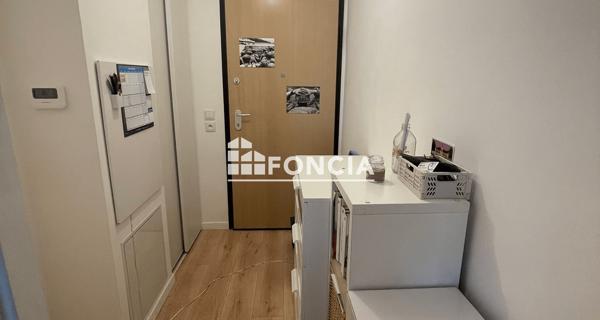 Location Appartement 12 pièces 40 m² - Saint-pierre-du-perray 91280