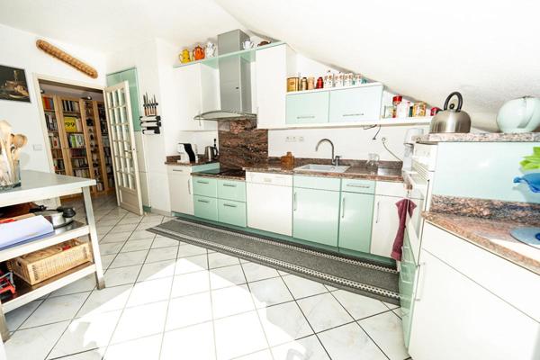 OPPORTUNITÉ RARE   APPARTEMENT T4 DERNIER ÉTAGE + TERRASSE PANORAMIQUE 65 m² GARAGE