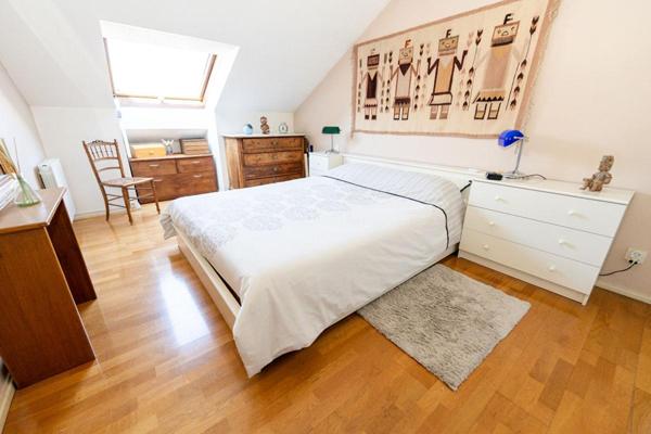 OPPORTUNITÉ RARE   APPARTEMENT T4 DERNIER ÉTAGE + TERRASSE PANORAMIQUE 65 m² GARAGE