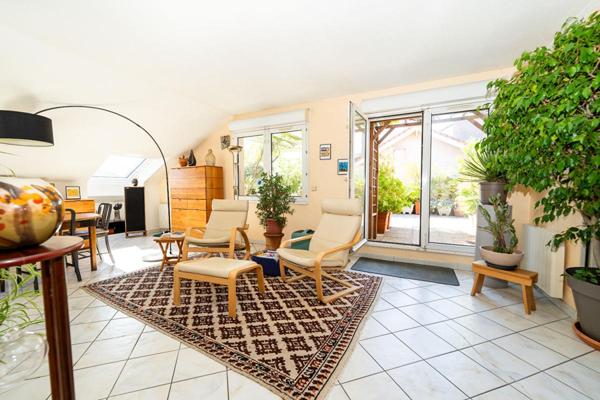 OPPORTUNITÉ RARE   APPARTEMENT T4 DERNIER ÉTAGE + TERRASSE PANORAMIQUE 65 m² GARAGE