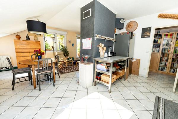 OPPORTUNITÉ RARE   APPARTEMENT T4 DERNIER ÉTAGE + TERRASSE PANORAMIQUE 65 m² GARAGE
