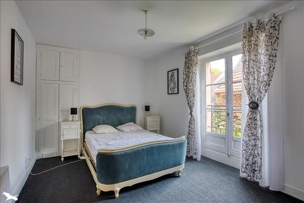 Maison à vendre |  Sainte-Alvère |  11 pièces | 210 m²