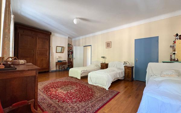 Maison à vendre    9 pièces •  Rignac