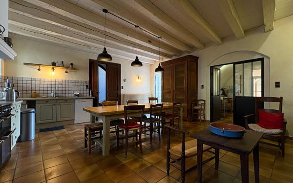 Maison à vendre    9 pièces •  Rignac