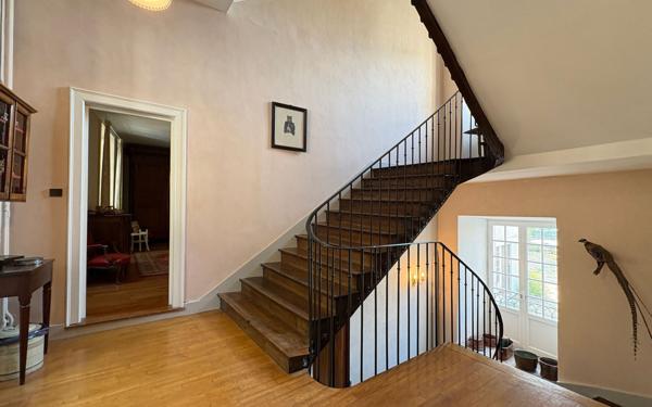 Maison à vendre    9 pièces •  Rignac