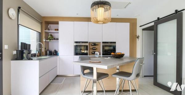 PLOEMEUR - Maison récente de 133m² à proximité du bourg