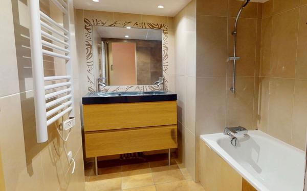 Appartement à vendre    3 pièces • 75,64 m2 Lyon 5