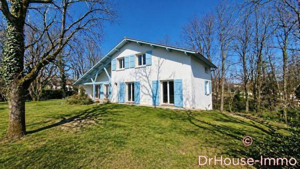 Maison à vendre 8 pièces de 215 m²