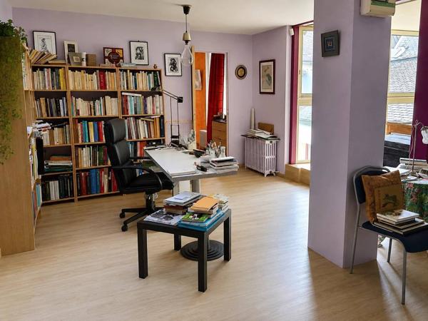 Chinon centre – Maison de caractère 250 m², 4 chambres, cour intérieure et verrière
