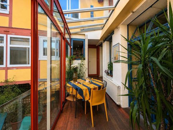 Chinon centre – Maison de caractère 250 m², 4 chambres, cour intérieure et verrière