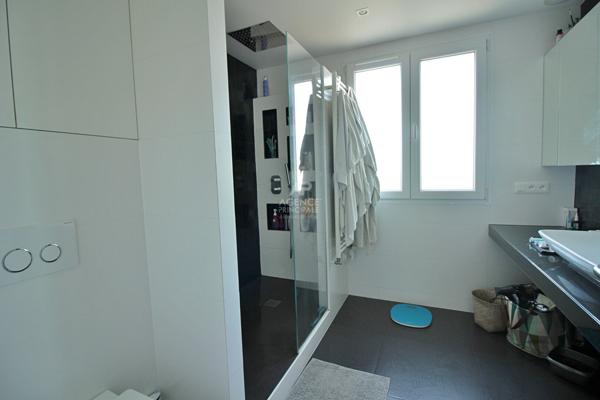 Maison cosy aux prestations attractives ! 339 000 € **  - Référence  26-3895