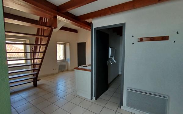 Appartement à louer    2 pièces •  Joyeuse