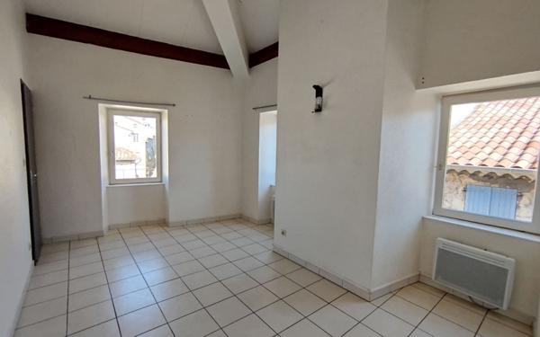 Appartement à louer    2 pièces •  Joyeuse