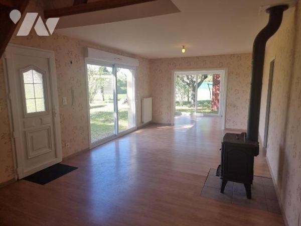 Maison à Vendre à Villefranche-sur-Cher (41), au c?ur de la région Centre Val de Loire. Cette m...