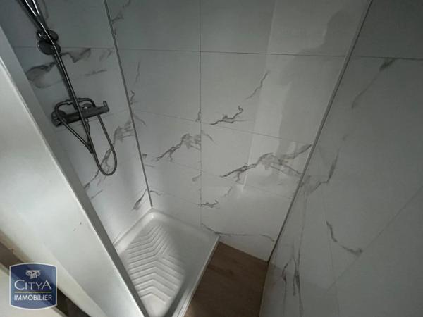 Appartement à louer 4 pièces 64.4m²