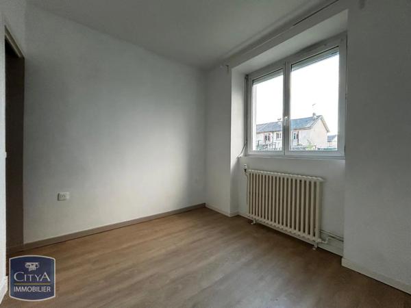 Appartement à louer 4 pièces 64.4m²