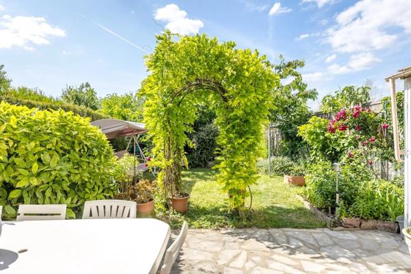 Maison à vendre 7 pièces MANTES LA VILLE (78)-140m²-6 chambres-garage-terrain 167m²