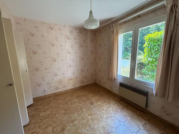 Maison de plain-pied avec garages et véranda - Au calme d'un village du Château-d'Oléron