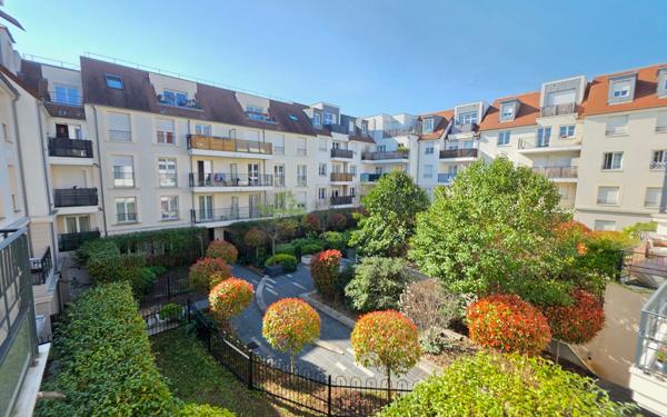 Appartement à vendre    3 pièces • 68,10 m2 Houilles