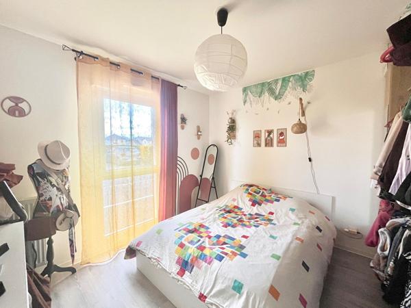 A VENDRE appartement Biéville Beuville 3 pièce(s) - vendu libre - belle orientation - jardin - terrasse - parkings