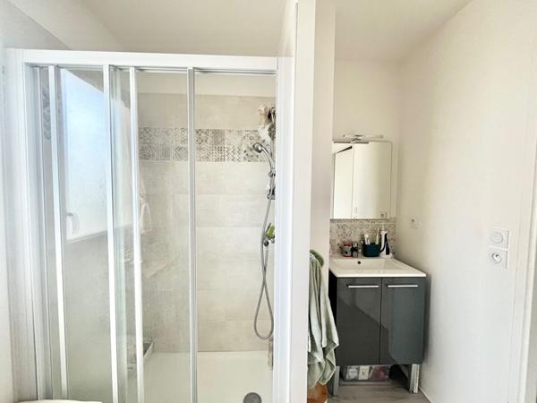 A VENDRE appartement Biéville Beuville 3 pièce(s) - vendu libre - belle orientation - jardin - terrasse - parkings