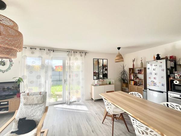 A VENDRE appartement Biéville Beuville 3 pièce(s) - vendu libre - belle orientation - jardin - terrasse - parkings