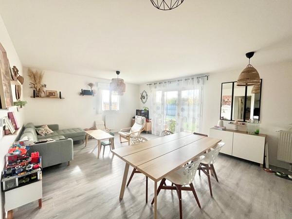 A VENDRE appartement Biéville Beuville 3 pièce(s) - vendu libre - belle orientation - jardin - terrasse - parkings