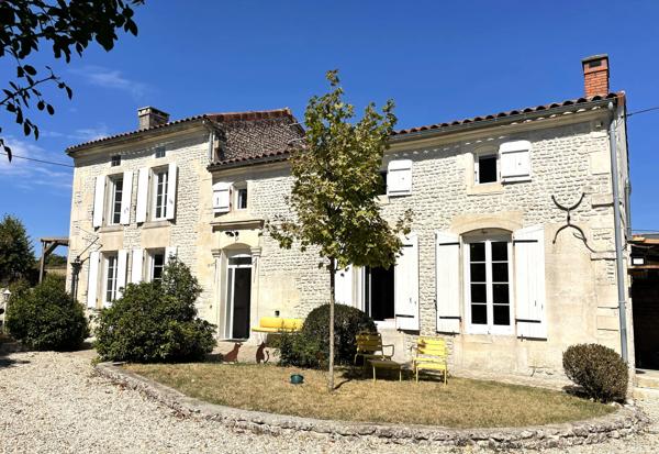 Charmante maison charentaise près de Cognac