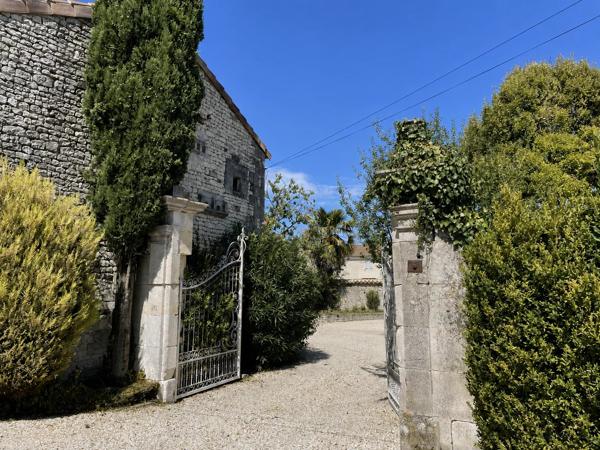 Charmante maison charentaise près de Cognac