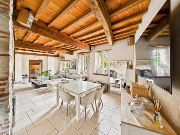 Ensemble immobilier de caractère à Penne-d’Agenais – Potentiel exceptionnel