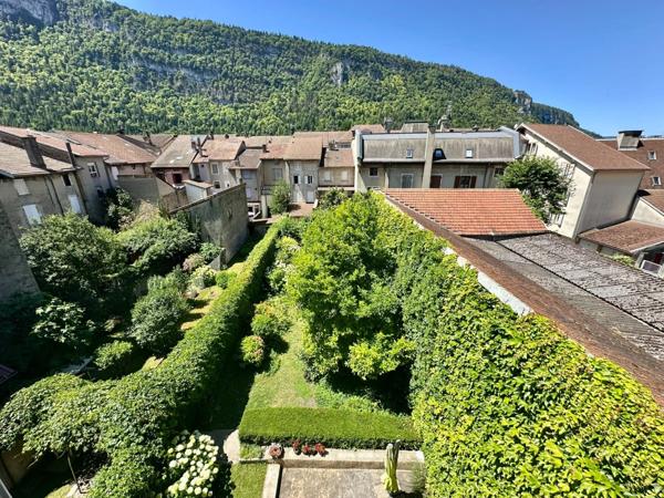 Appartements à vendre 7 pièces NANTUA (01)