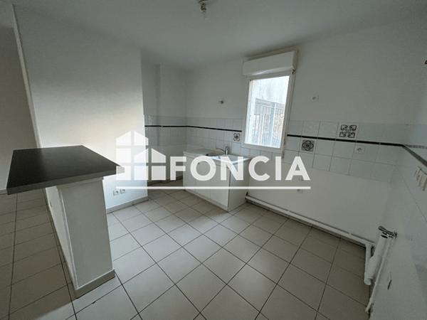 Location Appartement 4 pièces 85.22 m² - 21 AVENUE ARISTIDE BRIAND Merignac 33700