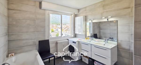 Appartement à vendre 5 pièces entre ville et lac - AIX LES BAINS (73)  Dernier étage