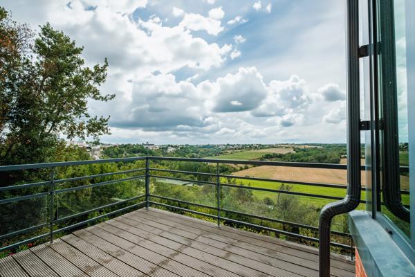 Maison d’architecte et panorama sur la vallée à Thouars