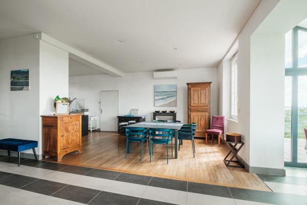 Maison d’architecte et panorama sur la vallée à Thouars