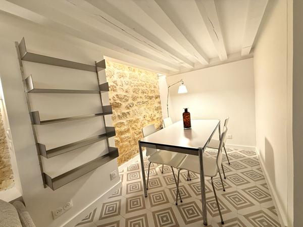 Loft Paris SAINT PAUL - BASTILLE - LE MARAIS / 54 m2