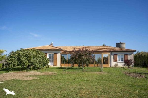 Maison à vendre |  Hiersac |  7 pièces | 153 m²