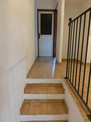 BEL APPARTEMENT AU CENTRE DU VILLAGE - CLIMATISATION et POELE A GRANULES