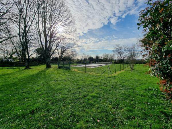 Maison  12 pièce(s)  7 chambre(s)  288 m²