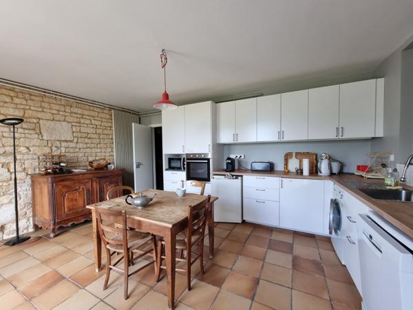 Maison  12 pièce(s)  7 chambre(s)  288 m²