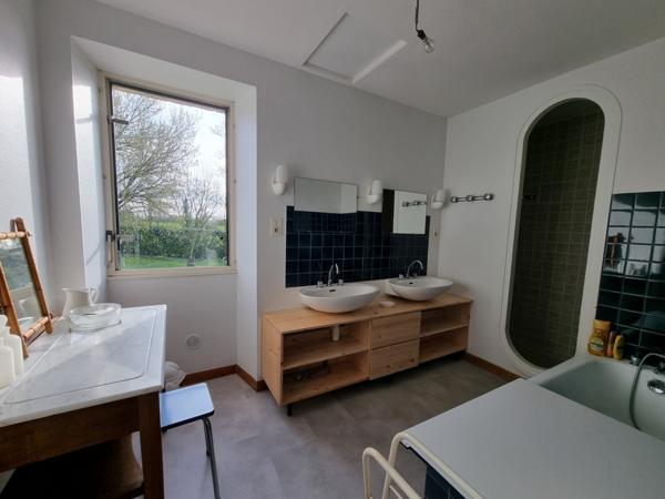 Maison  12 pièce(s)  7 chambre(s)  288 m²