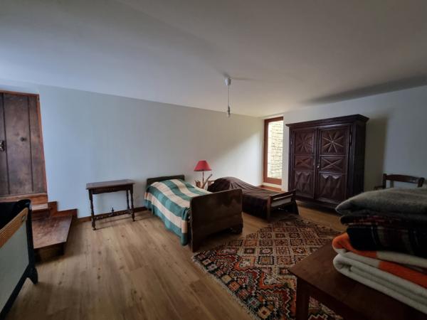 Maison  12 pièce(s)  7 chambre(s)  288 m²