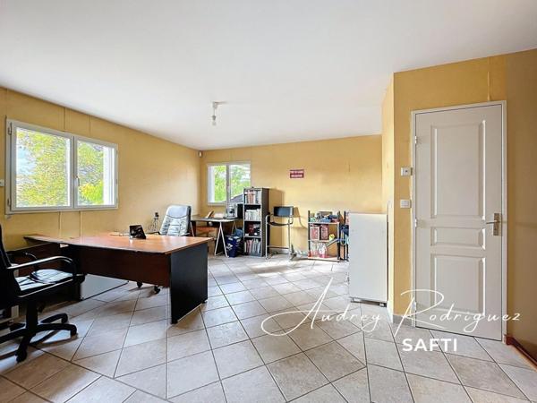 Maison familiale au calme avec piscine